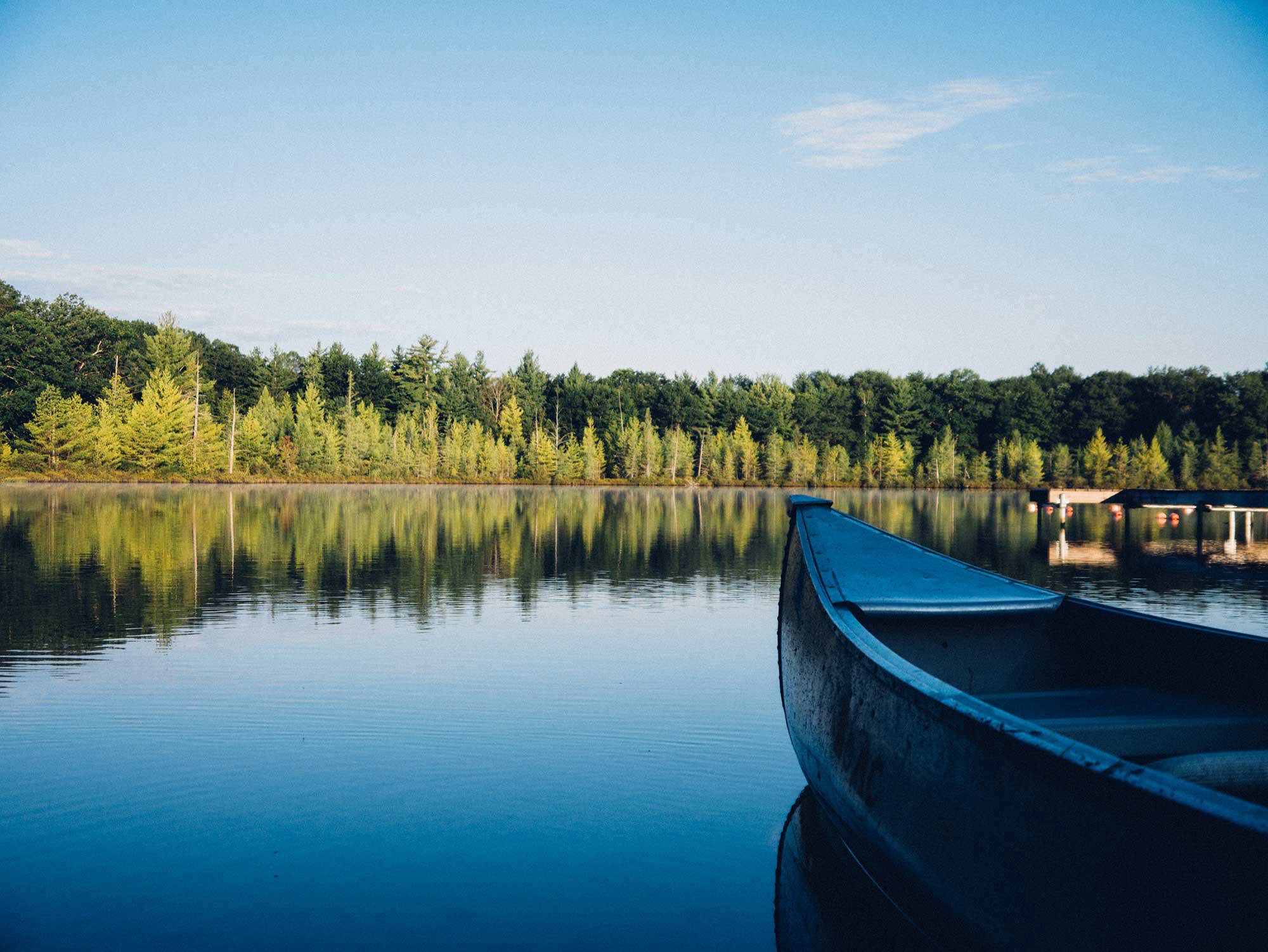 kanot i sjö